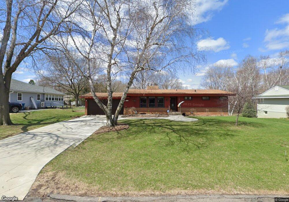 3542 Therese St, Wayzata, MN 55391 - photo 1