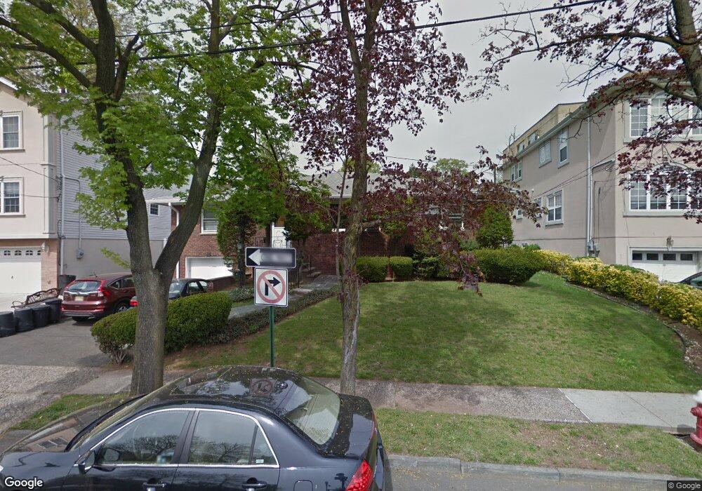 613 Livingston Rd unit 17, Elizabeth, NJ 07208 - photo 1