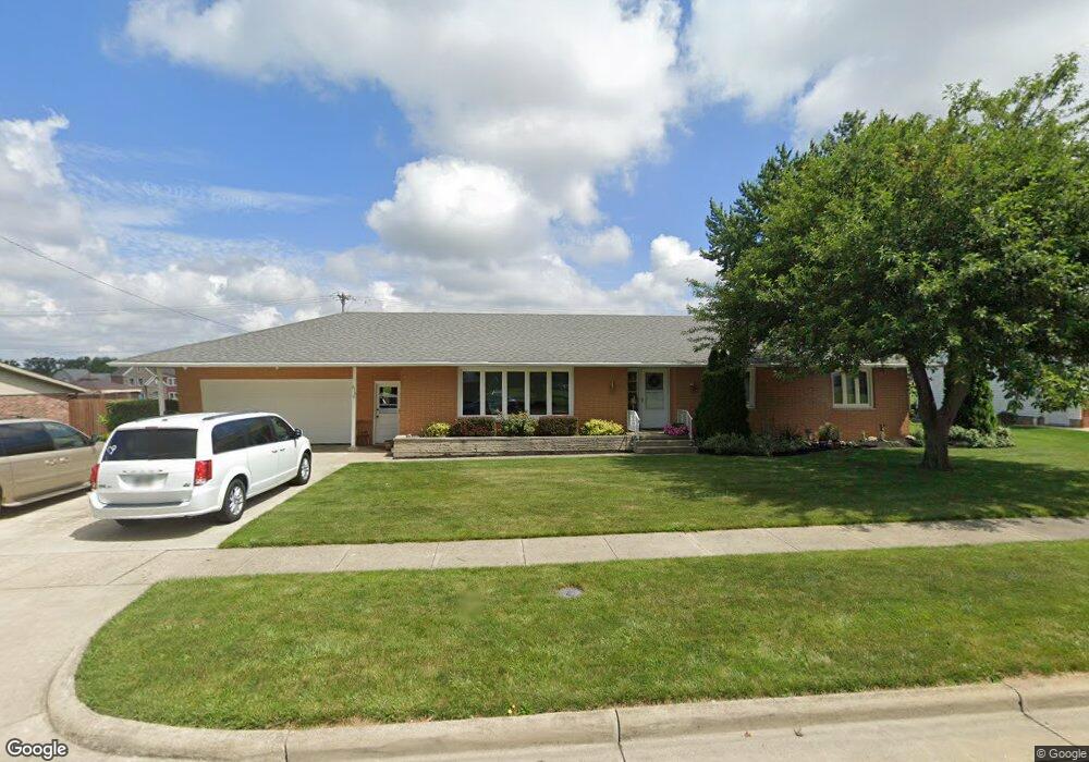 670 Hillcrest Dr, Saint Marys, OH 45885 - photo 1