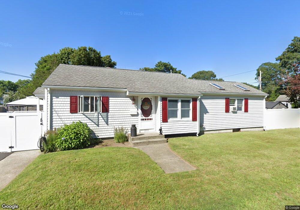 212 Burnside Ave, Riverside, RI 02915 - photo 1