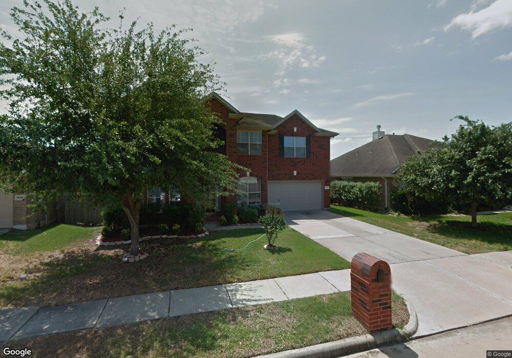 16923 Canyon Springs Ln, Friendswood, TX 77546 - photo 1