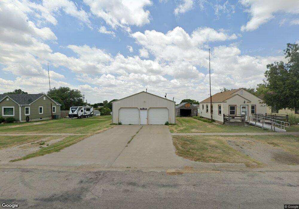 529 N Main St, Wakeeney, KS 67672 - photo 1