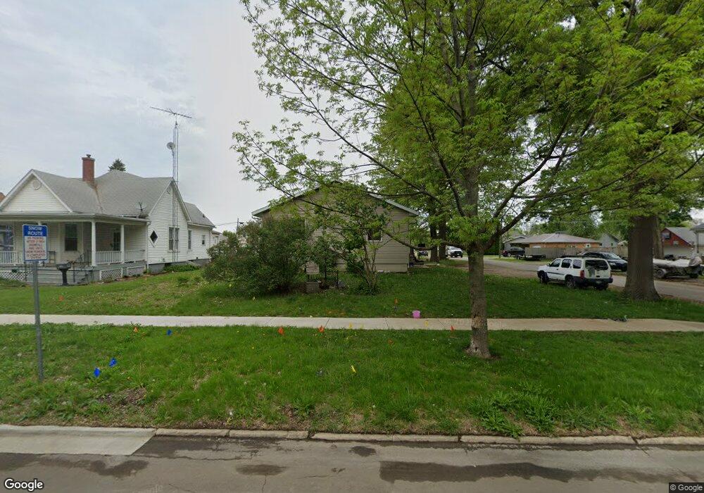 428 Wyatt Ave, Lincoln, IL 62656 - photo 1