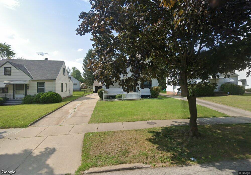 19911 Maple Heights Blvd, Maple Heights, OH 44137 - photo 1