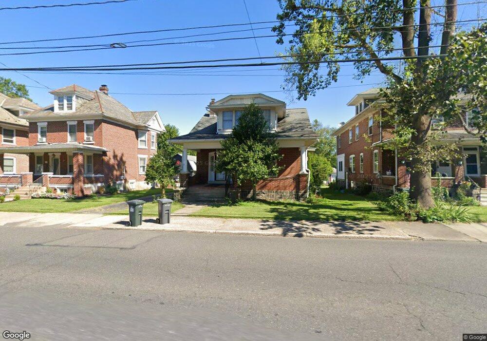 1113 W Broad St, Quakertown, PA 18951 - photo 1