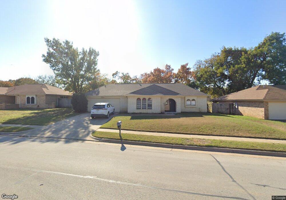 1724 Schumac Ln, Bedford, TX 76022 - photo 1