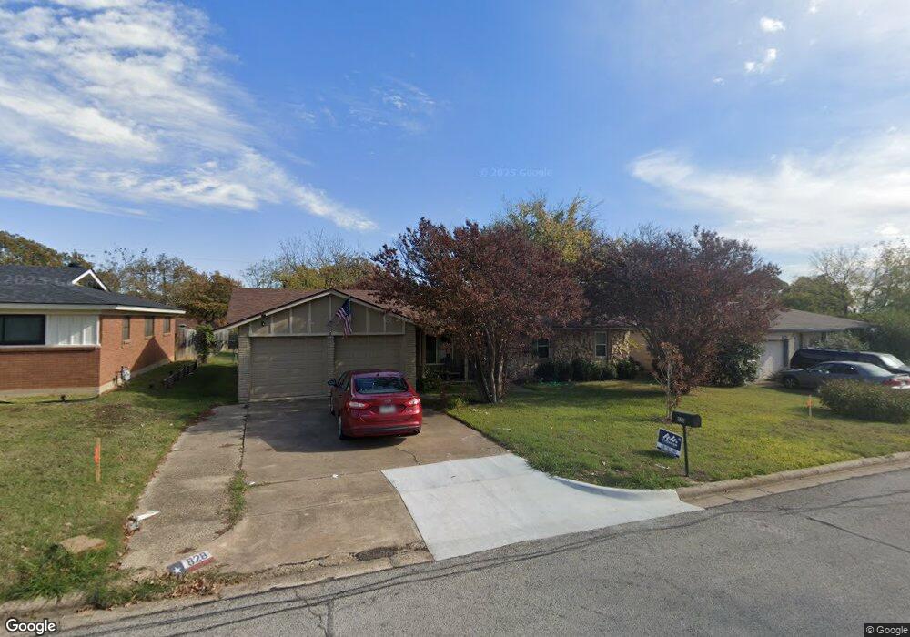 828 Mccurry Ave, Bedford, TX 76022 - photo 1