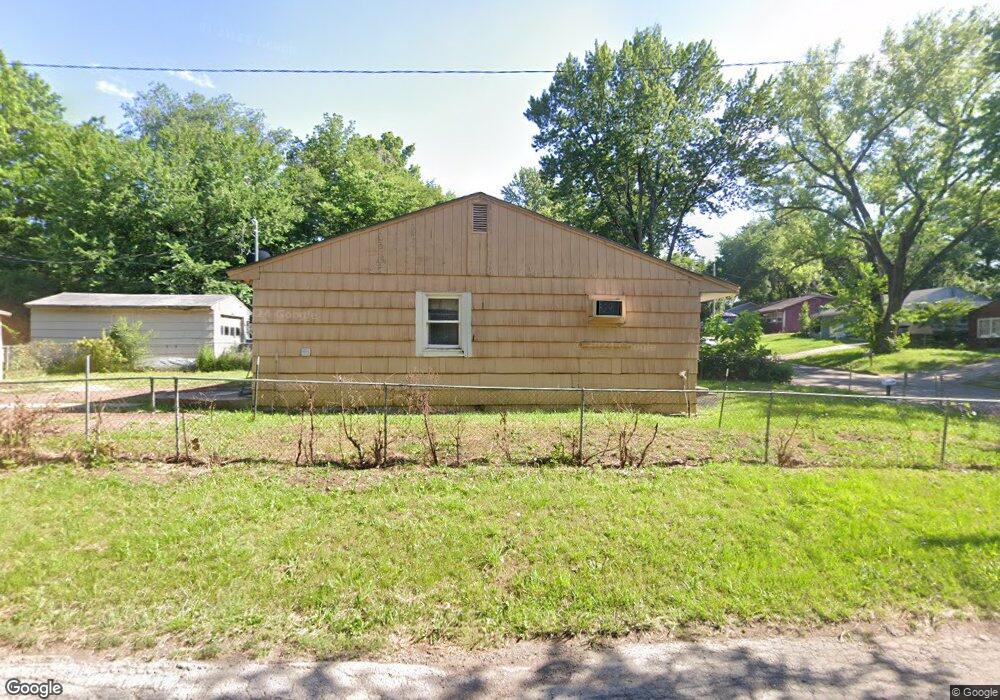3100 SE Colfax St, Topeka, KS 66605 - photo 1