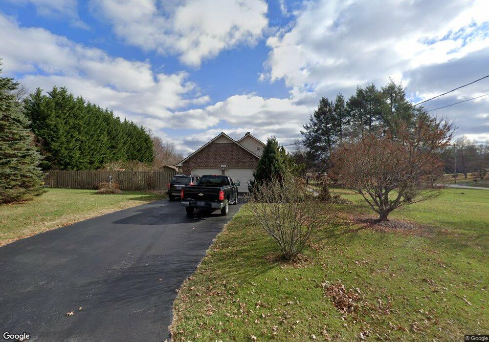 802 Ridgefield Dr, Johnson City, TN 37601 - photo 1