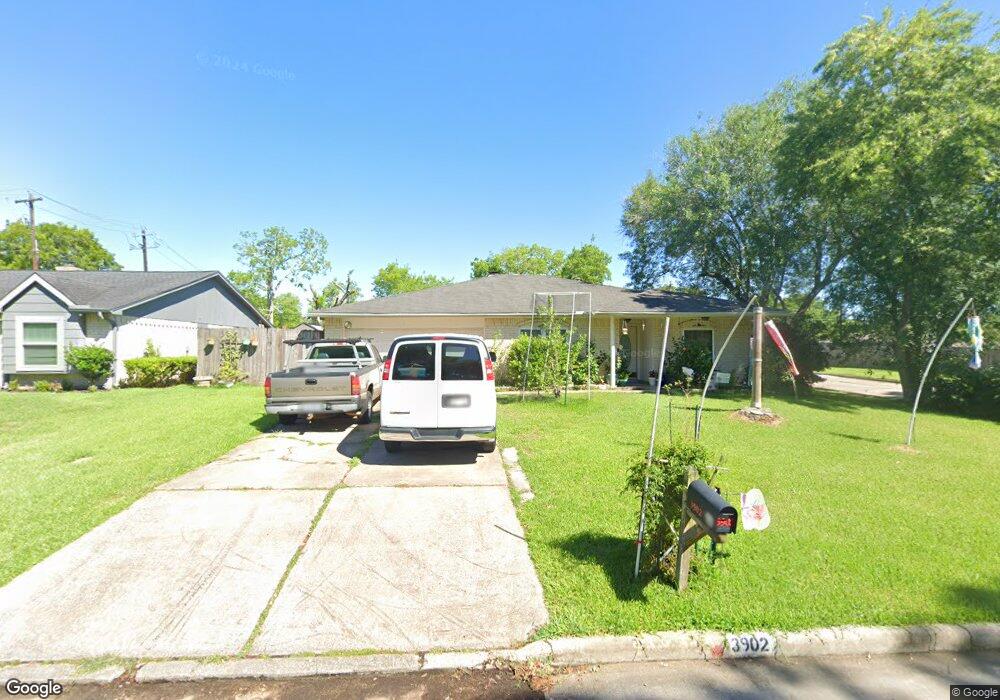 3902 Townes Forest Rd, Friendswood, TX 77546 - photo 1