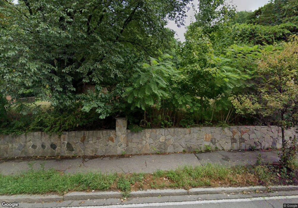 642 Chestnut Hill Ave, Brookline, MA 02445 - photo 1