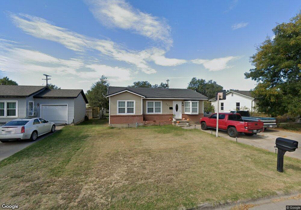 207 Peach Ave, Dumas, TX 79029 - photo 1