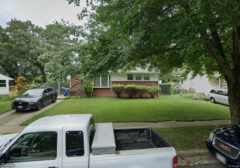 8123 Gavin St, New Carrollton, MD 20784 - photo 1