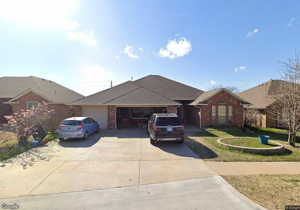 513 Kelsi Dr, Moore, OK 73160 - photo 1