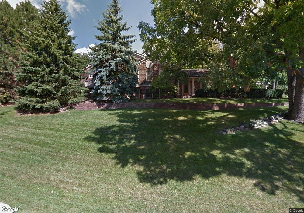 5007 Echo Rd, Bloomfield Hills, MI 48302 - photo 1