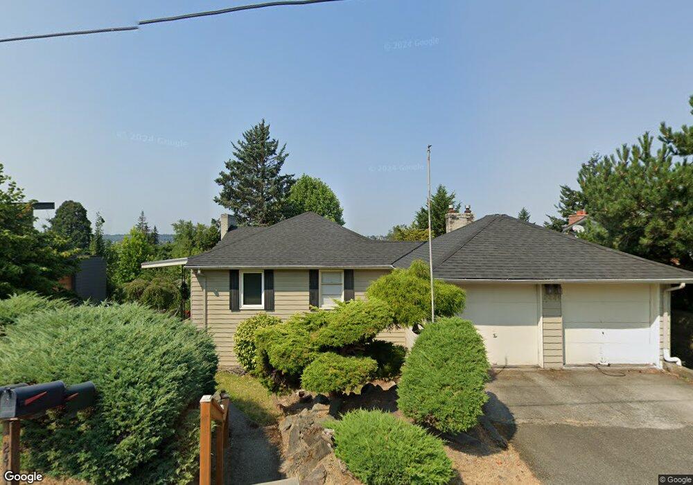 2441 W Mercer Way, Mercer Island, WA 98040 - photo 1