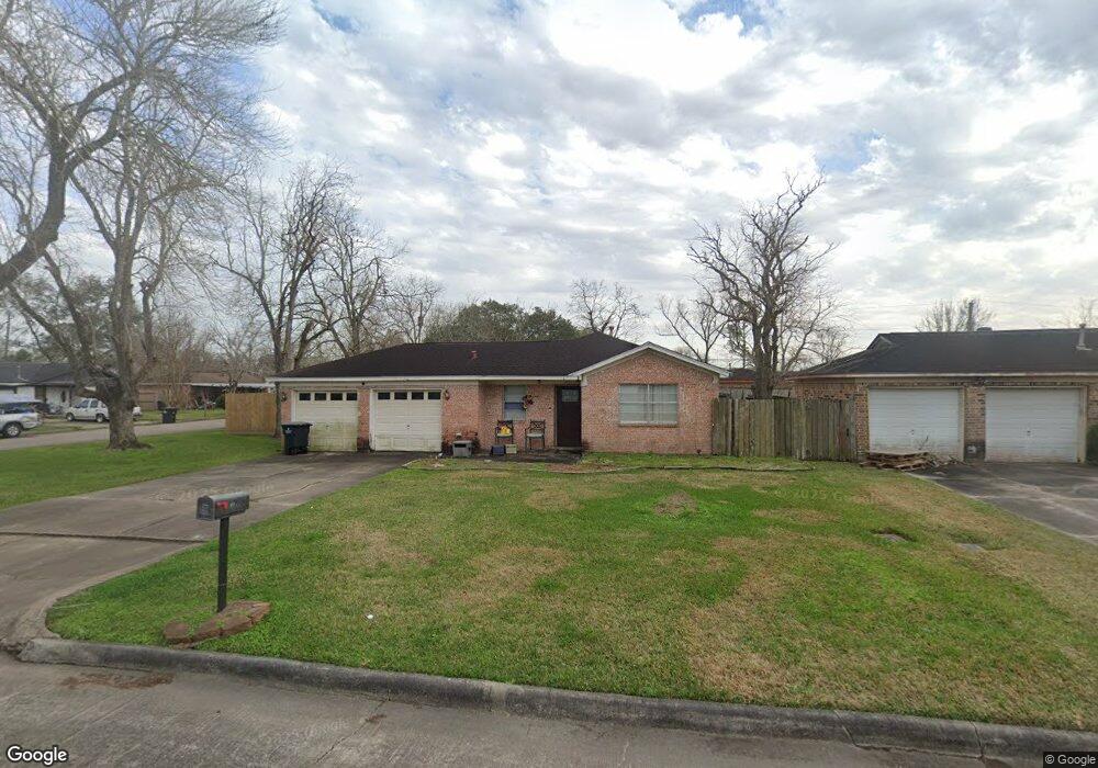 607 Linda Ln, Alvin, TX 77511 - photo 1