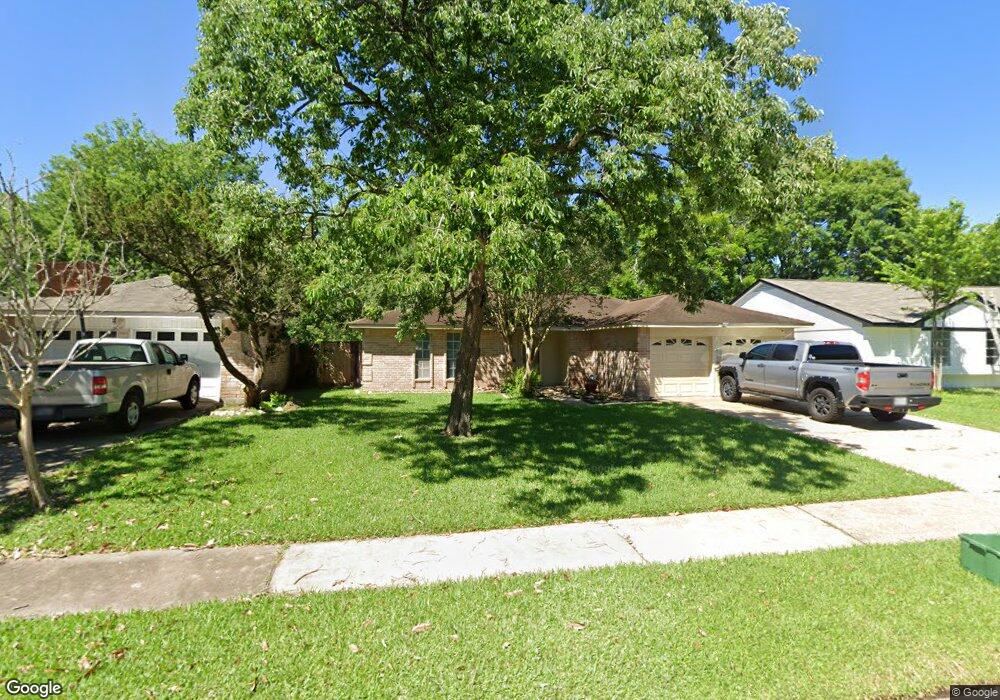 16318 Forest Bend Ave, Friendswood, TX 77546 - photo 1