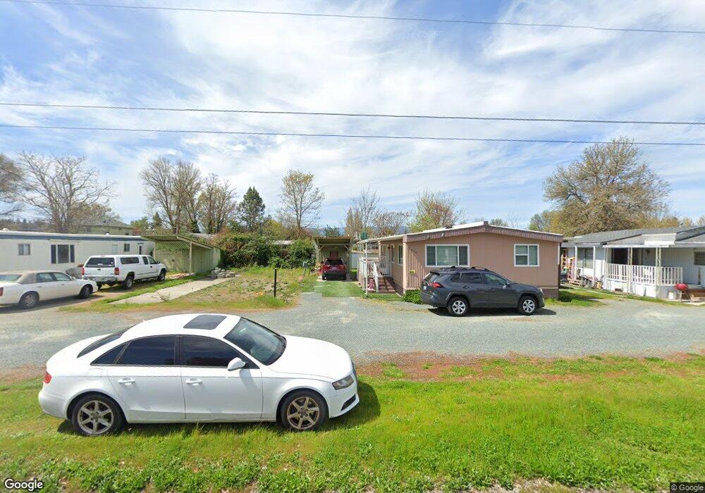 1462 Raydean Dr, Grants Pass, OR 97527 - photo 1