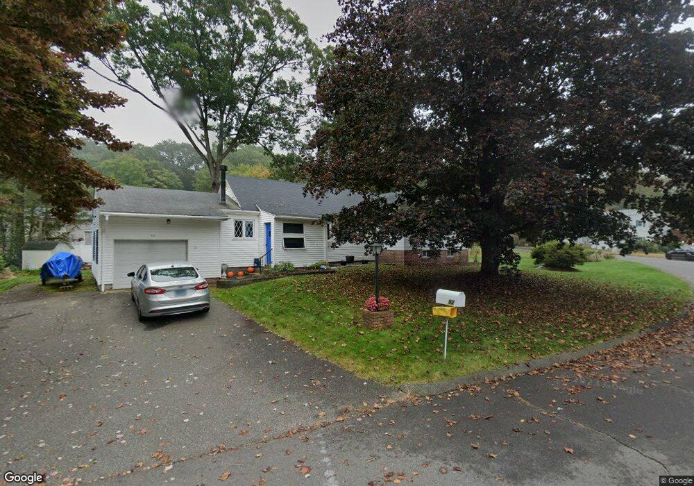 92 Bracewood Rd, Waterbury, CT 06706 - photo 1