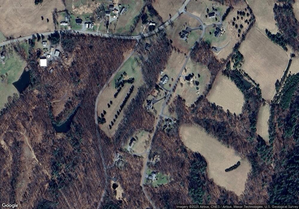 200 Hillcrest Ln, Berkeley Springs, WV 25411 - photo 1