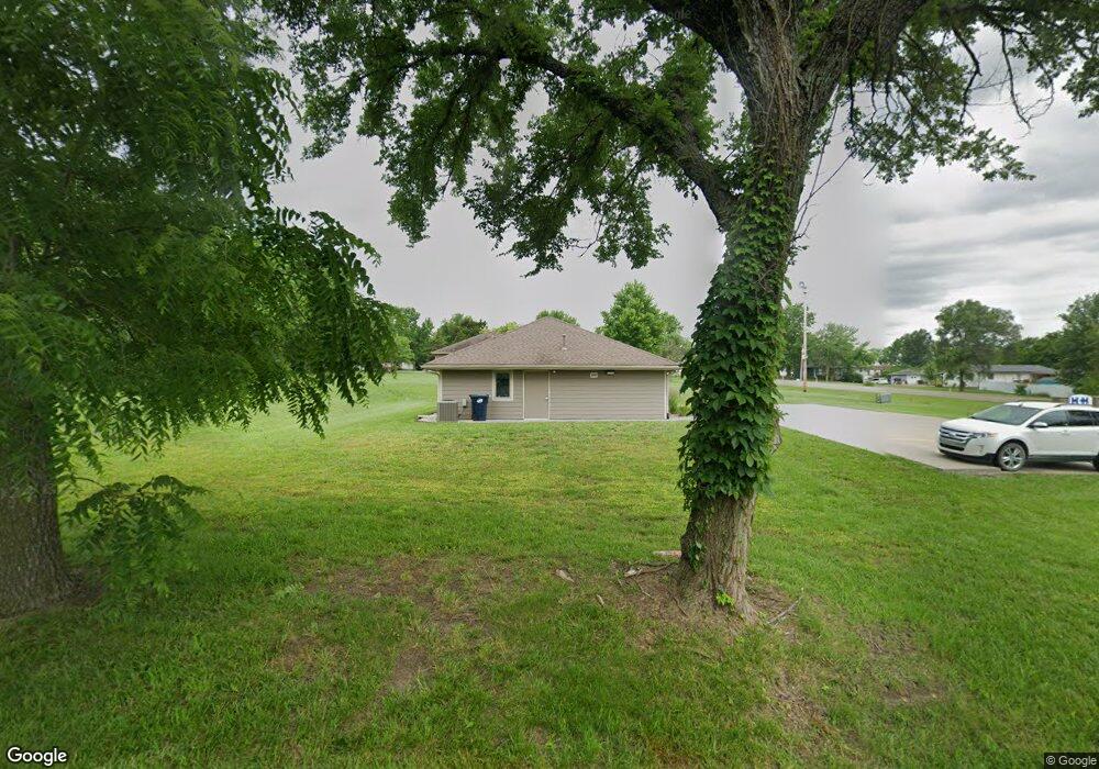 117 W 3rd St, Hoyt, KS 66440 - photo 1