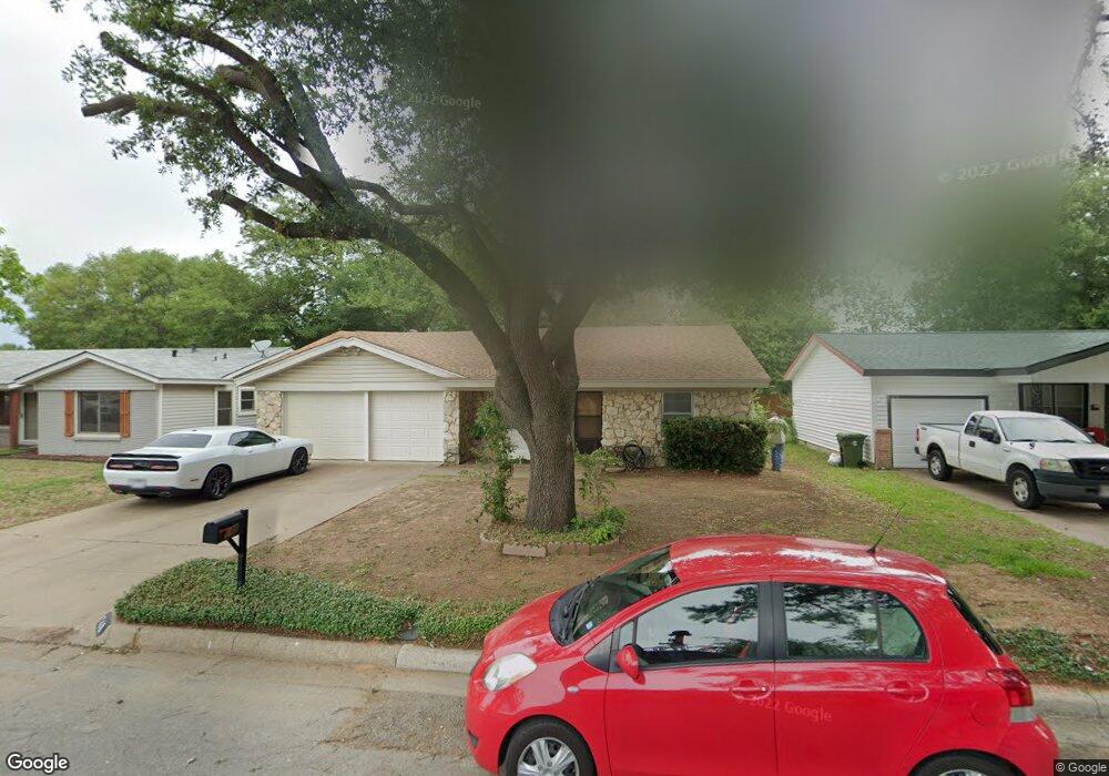 748 Betty Ln, Hurst, TX 76053 - photo 1