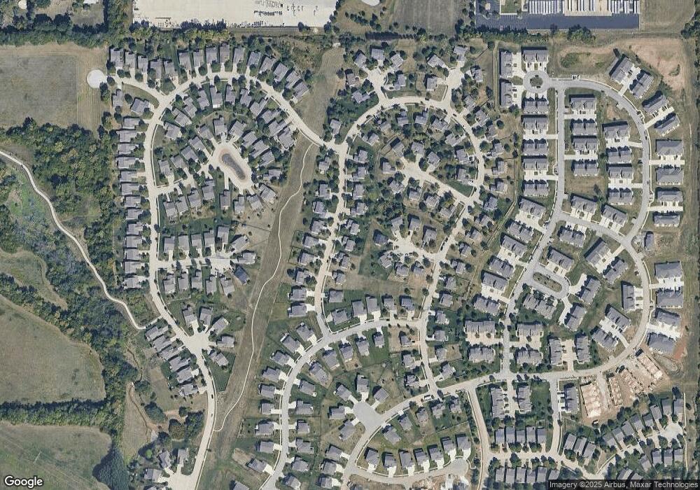 8811 Sunray Dr, Shawnee, KS 66227 - photo 1