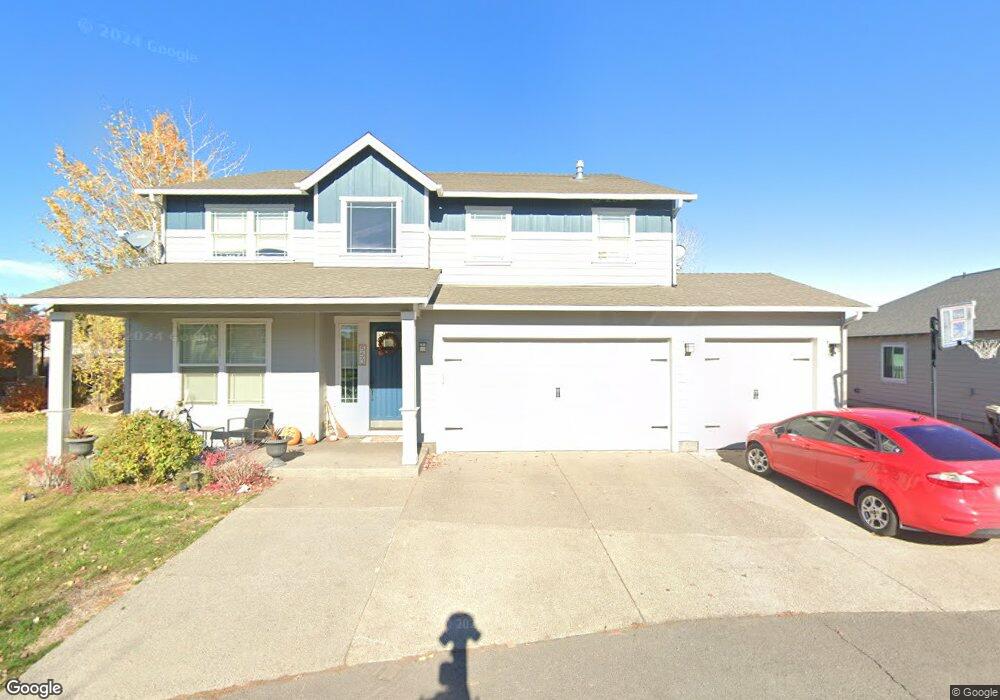 553 NE Apache Cir, Redmond, OR 97756 - photo 1