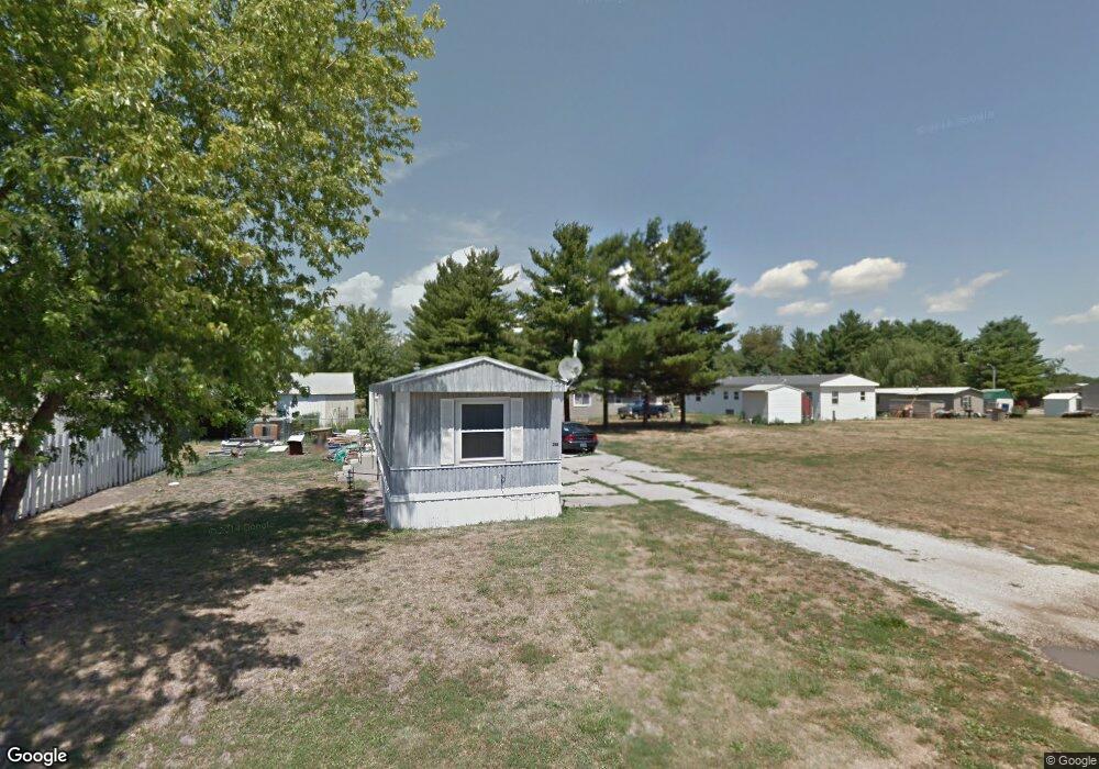 218 N Marnico Ln, Jacksonville, IL 62650 - photo 1