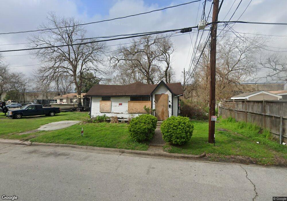 3505 Cortlandt St, Houston, TX 77018 - photo 1