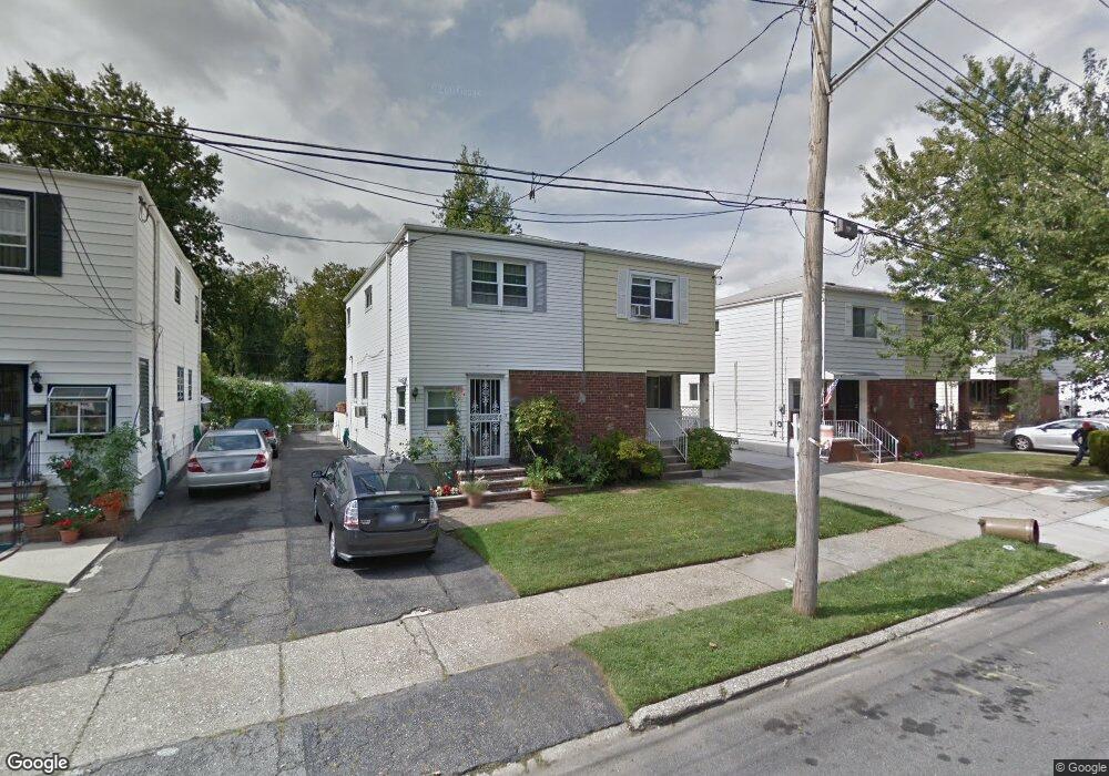 136-12 64th Rd, Flushing, NY 11367 - photo 1