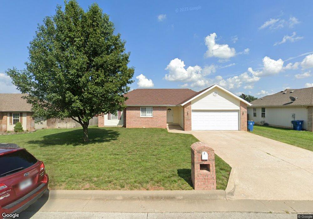 588 S Canterbury Ln, Nixa, MO 65714 - photo 1