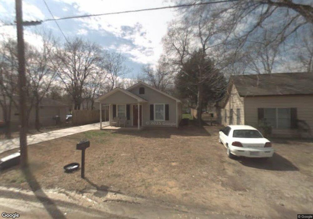 1105 N Walnut St, Cleburne, TX 76033 - photo 1