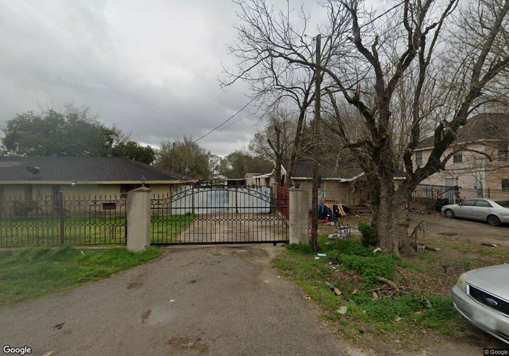 222 Heaney Dr, Houston, TX 77076 - photo 1