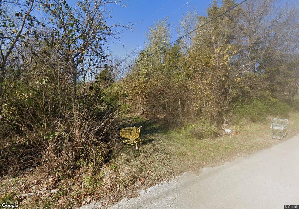 611 N 1st St, Henryetta, OK 74437 - photo 1