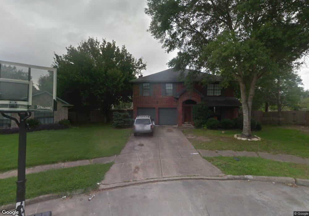 2105 Zavalla Cir, Friendswood, TX 77546 - photo 1