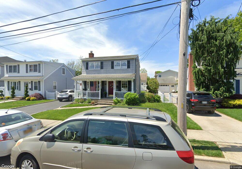 298 Fendale St, Franklin Square, NY 11010 - photo 1