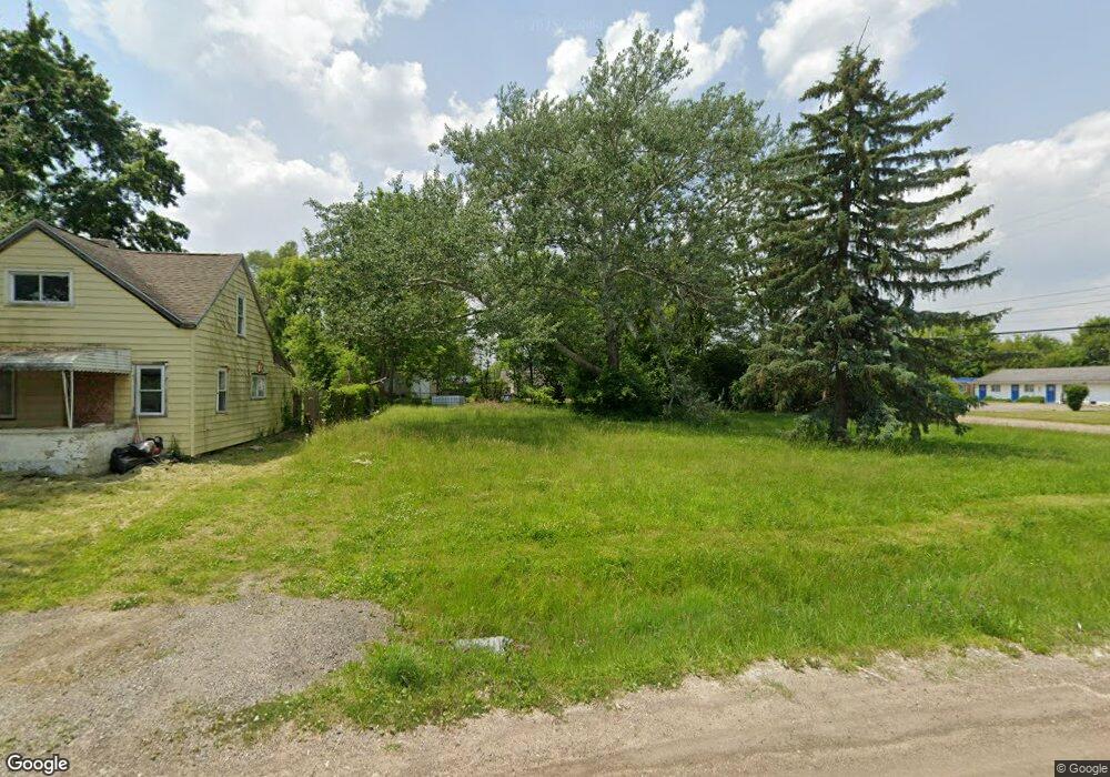 2102 Harwine St, Flint, MI 48532 - photo 1