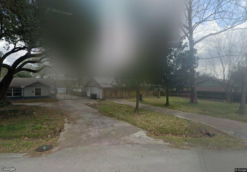 9206 Meta St, Houston, TX 77022 - photo 1