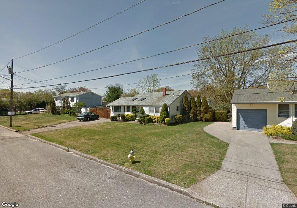 2912 Acorn Ave, Medford, NY 11763 - photo 1