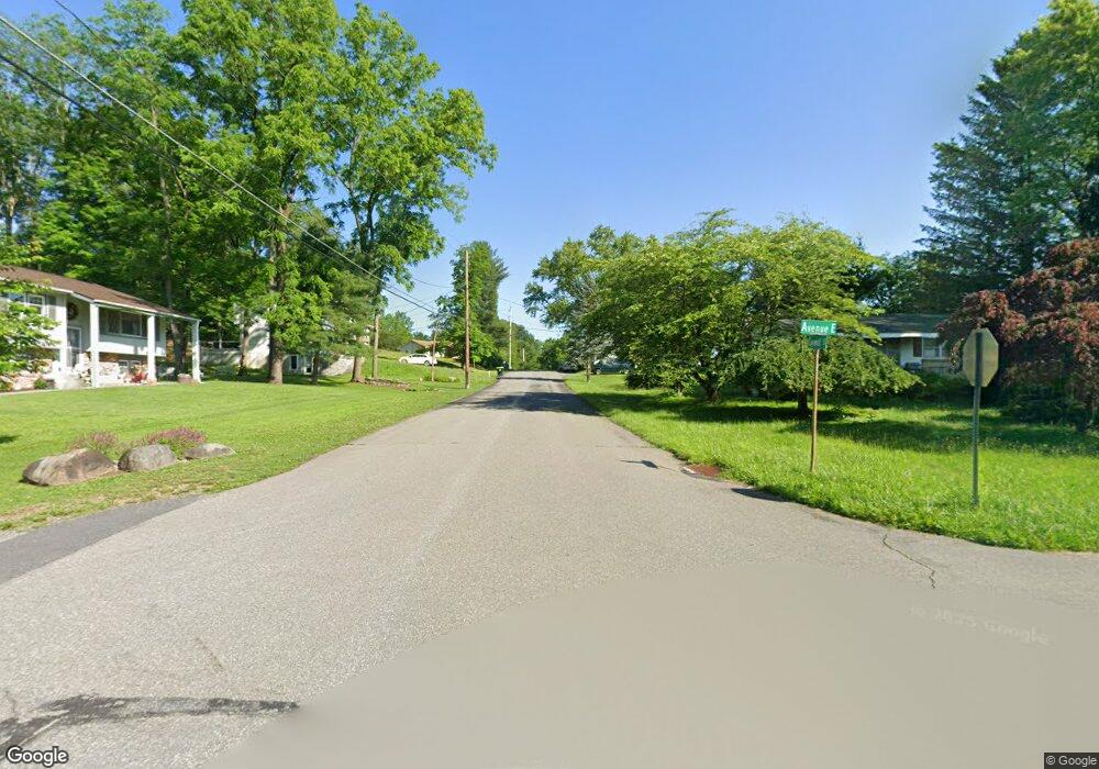 600 E Ave E, Stroudsburg, PA 18360 - photo 1