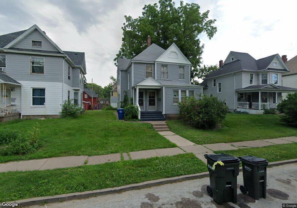 1913 Walling Ct, Davenport, IA 52803 - photo 1