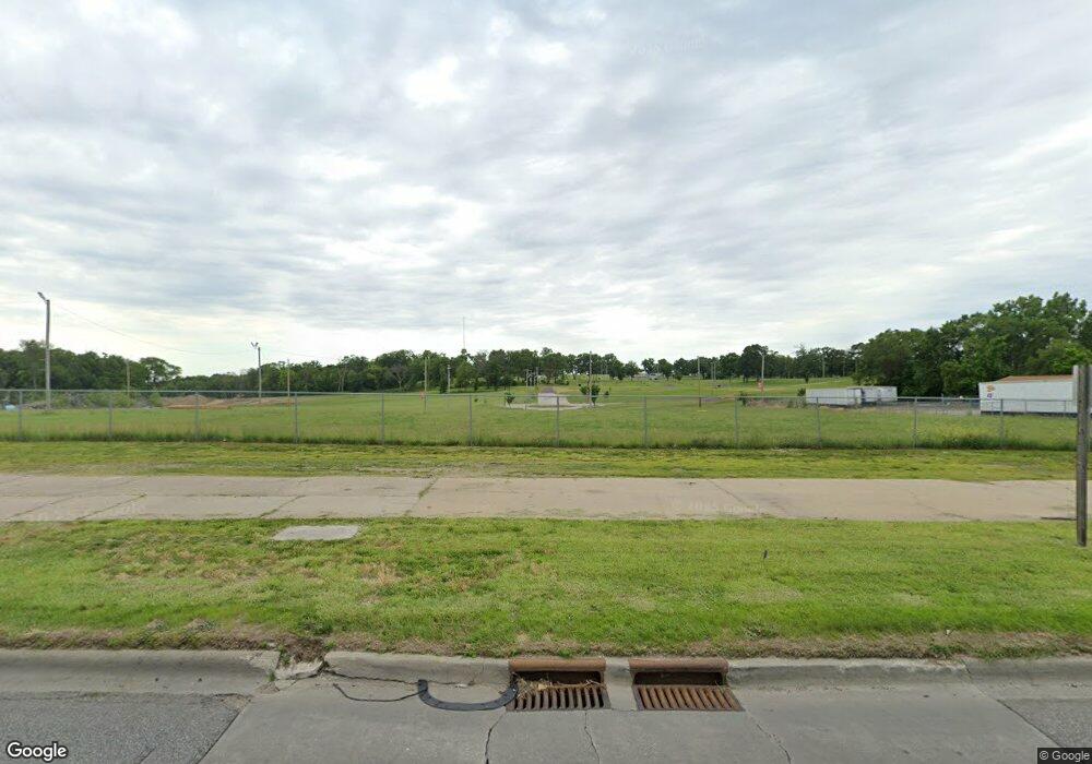 3801 E University Ave, Des Moines, IA 50317 - photo 1