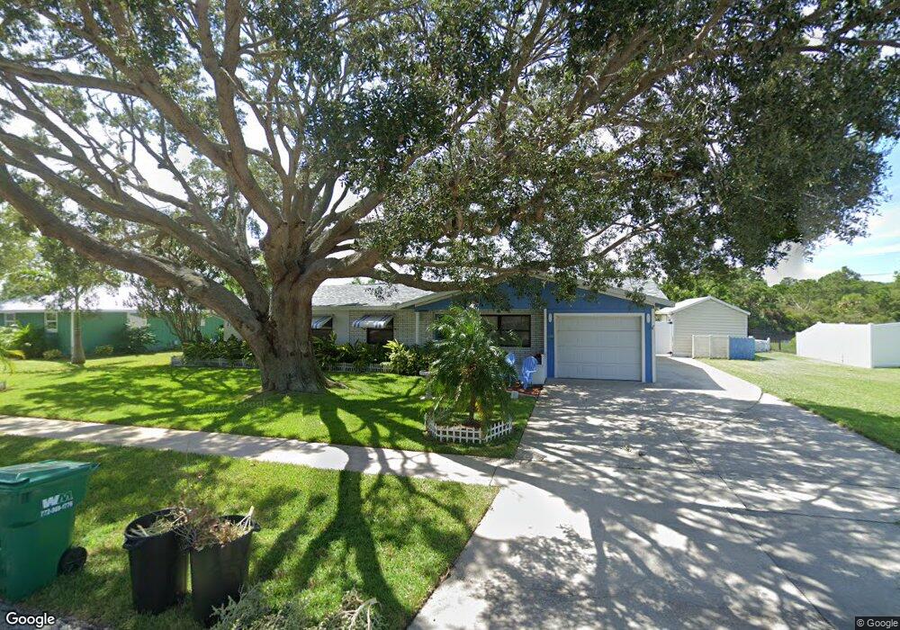 982 Schumann Dr, Sebastian, FL 32958 - photo 1