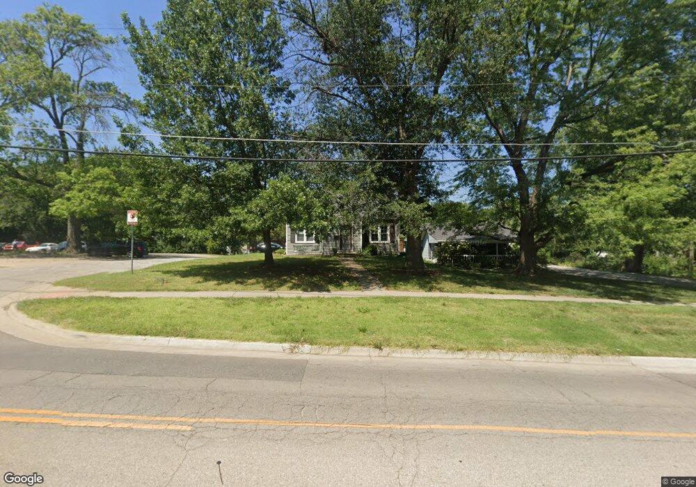 3020 SW 10th Ave, Topeka, KS 66604 - photo 1