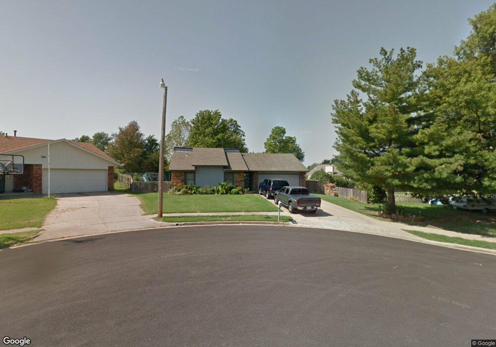 2804 S Narcissus Ct, Broken Arrow, OK 74012 - photo 1