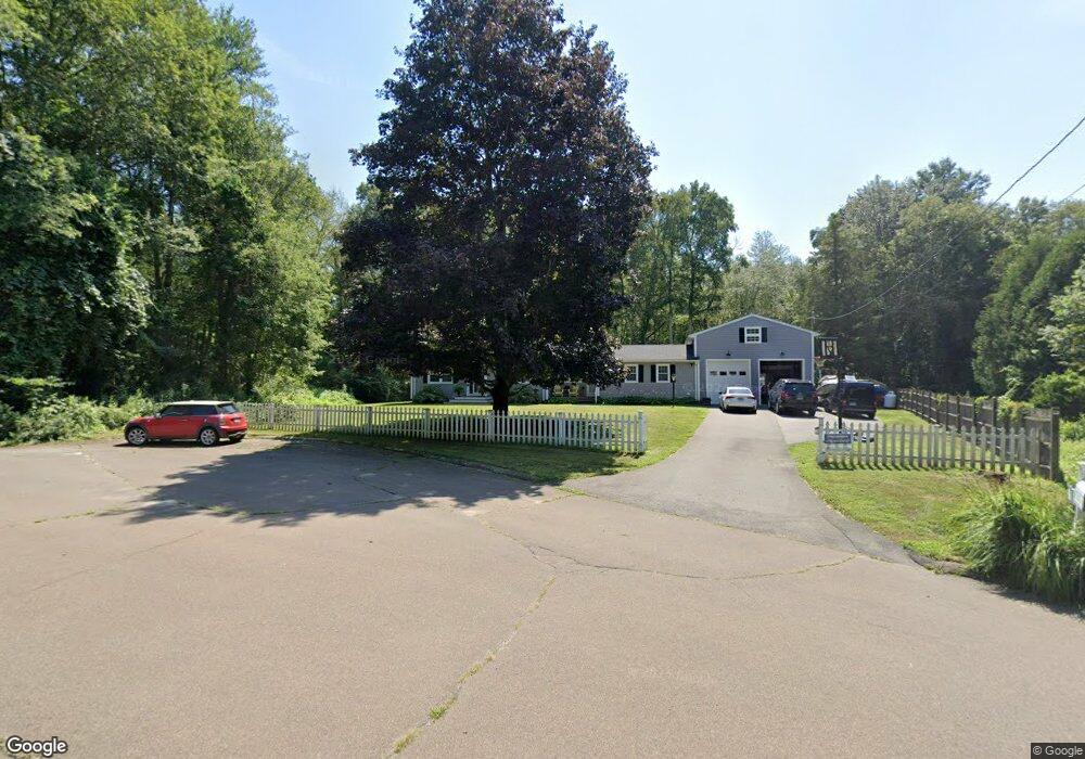 11 Stoneleigh Knolls, Old Lyme, CT 06371 - photo 1