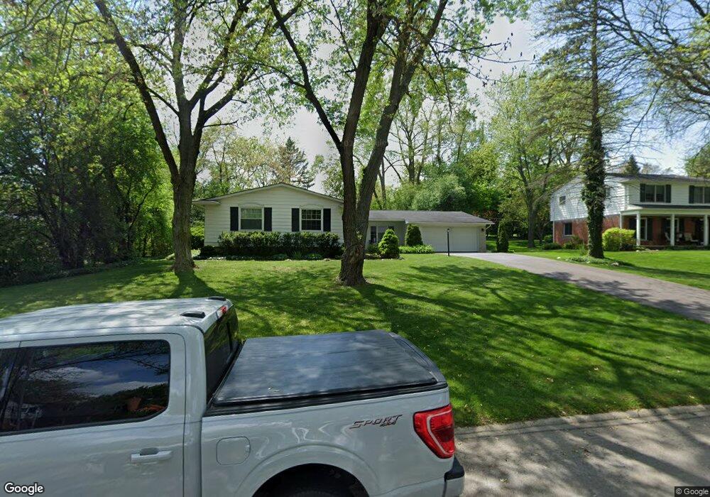 2726 Aspen Ln, Bloomfield Hills, MI 48302 - photo 1