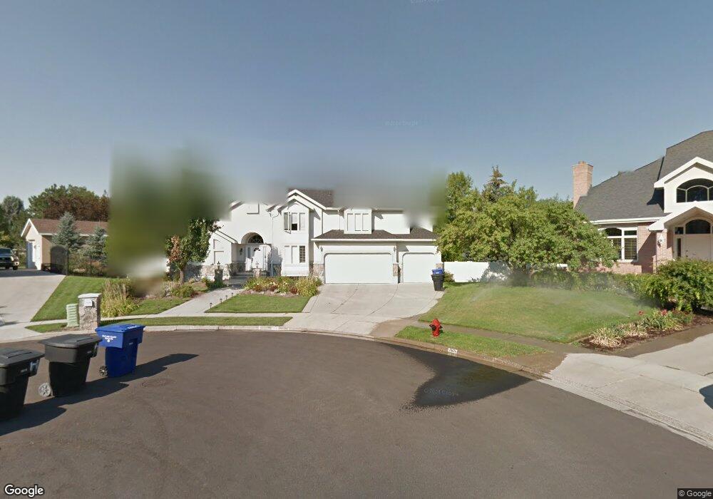 1613 E Cotswold Cir, Sandy, UT 84093 - photo 1